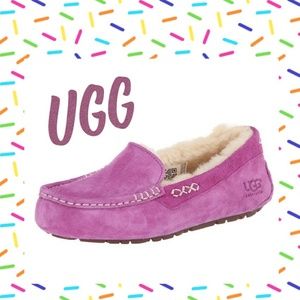Ugg moccasin